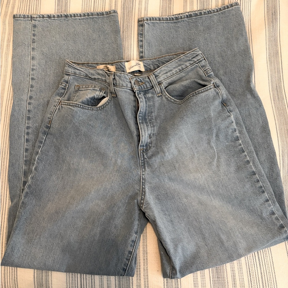 Size 8 - Excellent condition Universal Threads high rise
Wide leg denim